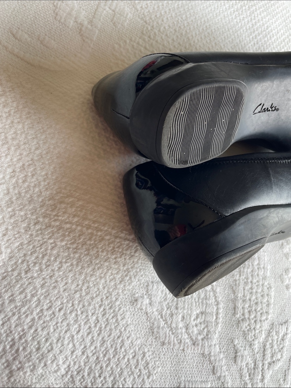 Clarks Black Leather Slip-On Ballet Flats with Patent Trim Size 11 M - Picture 8 of 10
